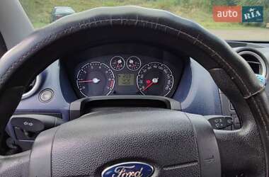 Хэтчбек Ford Fiesta 2005 в Трускавце