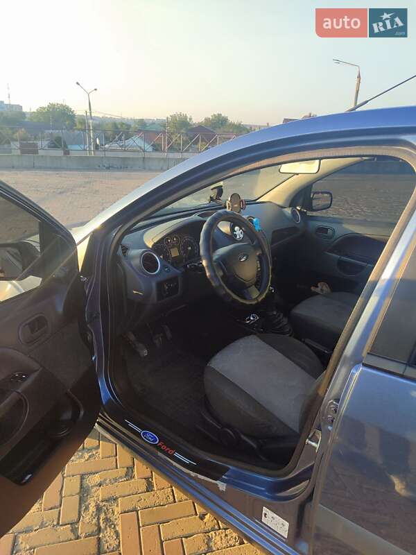Хэтчбек Ford Fiesta 2006 в Харькове
