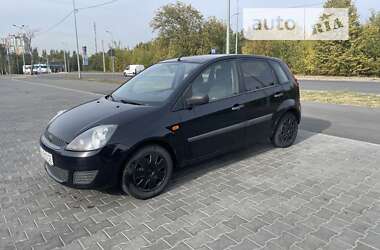 Хэтчбек Ford Fiesta 2006 в Полтаве