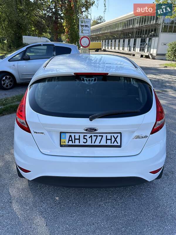 Хэтчбек Ford Fiesta 2012 в Киеве