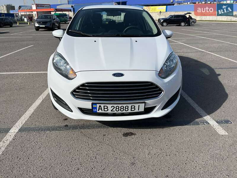 Седан Ford Fiesta 2017 в Виннице
