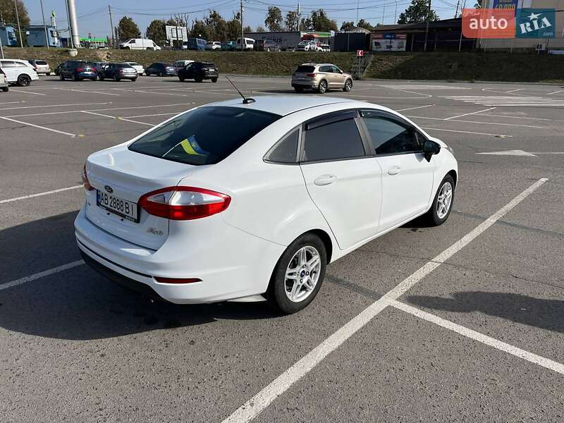 Седан Ford Fiesta 2017 в Виннице