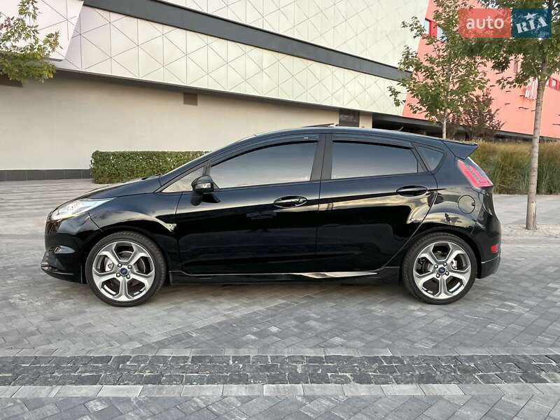Хэтчбек Ford Fiesta 2018 в Киеве