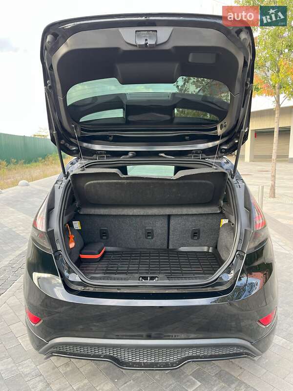Хэтчбек Ford Fiesta 2018 в Киеве