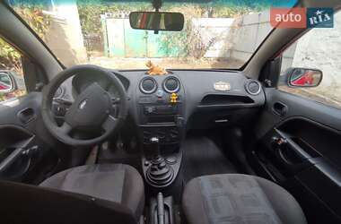 Хэтчбек Ford Fiesta 2007 в 