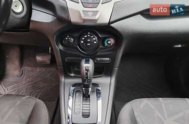 Хетчбек Ford Fiesta 2013 в Чернігові