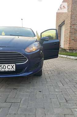 Хетчбек Ford Fiesta 2015 в Любомлі