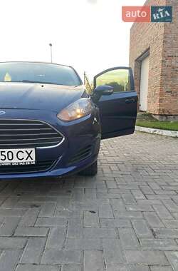 Хэтчбек Ford Fiesta 2015 в Любомле