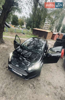 Седан Ford Fiesta 2017 в Києві