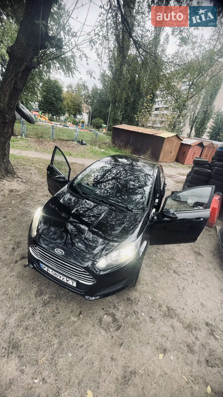 Седан Ford Fiesta 2017 в Киеве