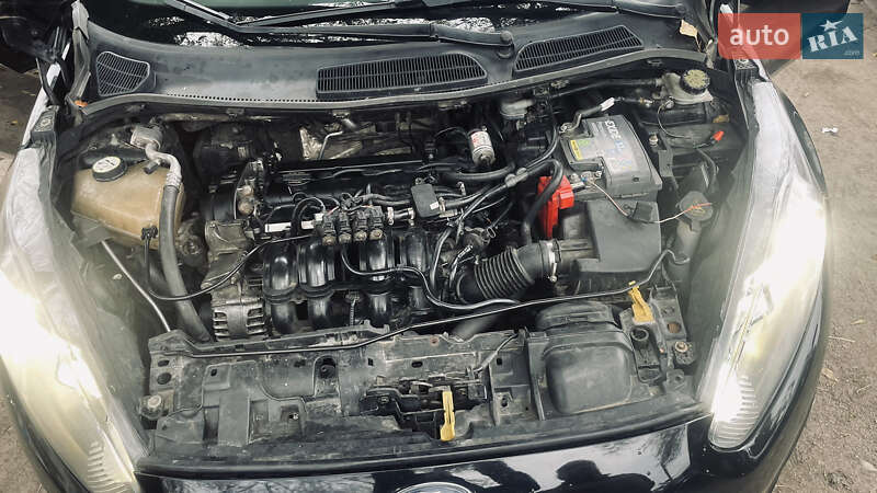 Седан Ford Fiesta 2017 в Киеве