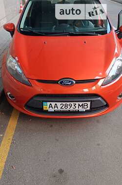 Хэтчбек Ford Fiesta 2011 в 