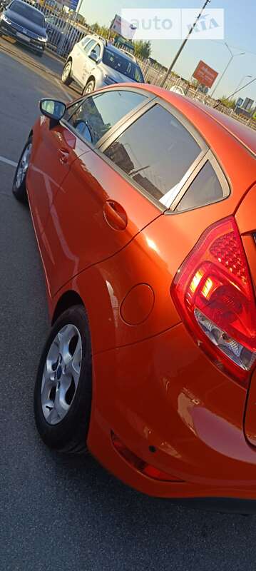 Хэтчбек Ford Fiesta 2011 в Киеве