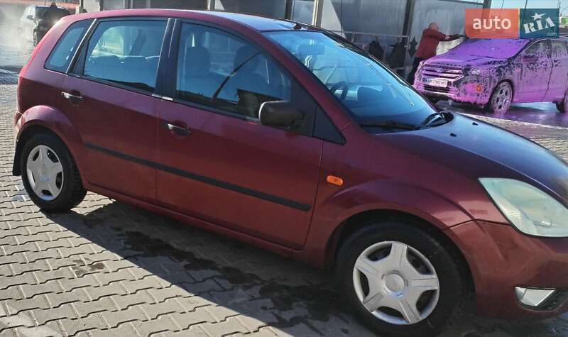 Хэтчбек Ford Fiesta 2002 в Житомире