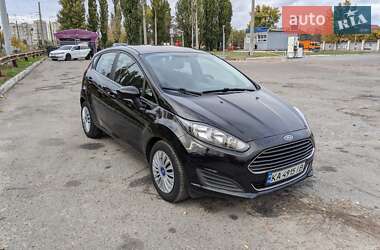 Хетчбек Ford Fiesta 2016 в Києві