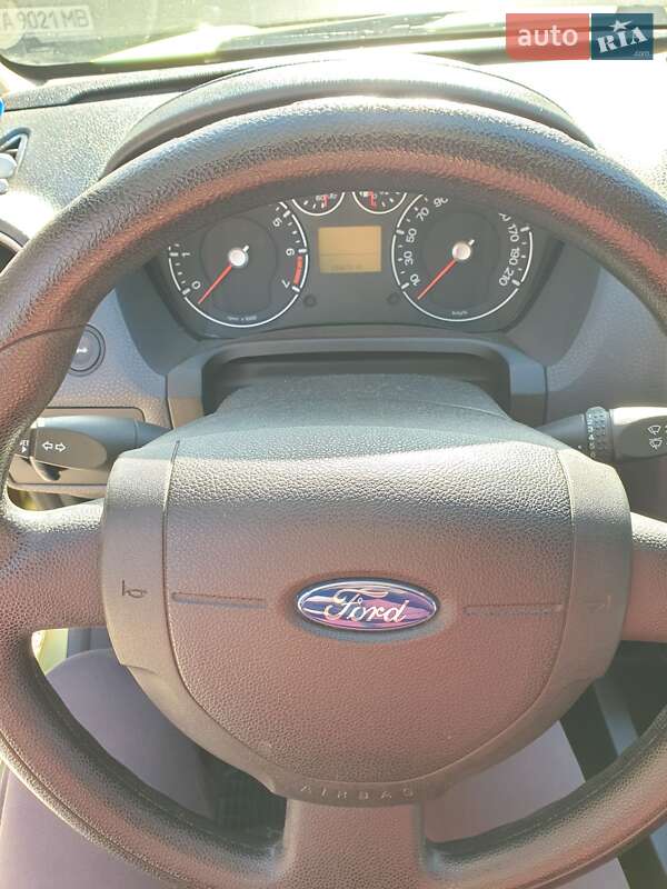 Хэтчбек Ford Fiesta 2007 в Киеве