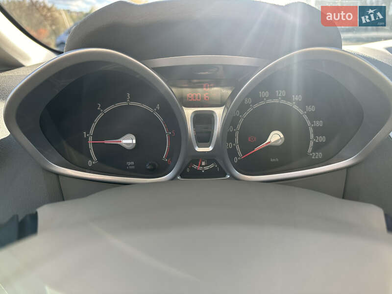 Хэтчбек Ford Fiesta 2009 в Луцке
