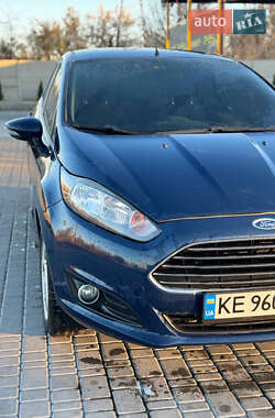 Хэтчбек Ford Fiesta 2015 в Павлограде