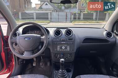 Хетчбек Ford Fiesta 2007 в 
