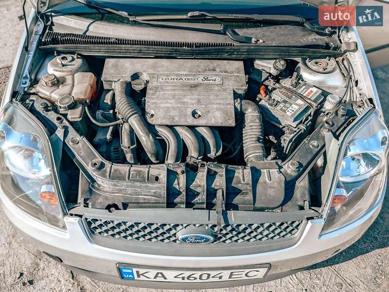 Хэтчбек Ford Fiesta 2007 в Киеве