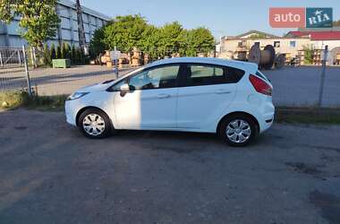 Хэтчбек Ford Fiesta 2010 в 
