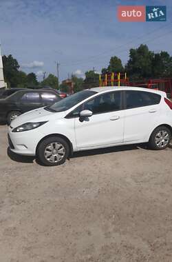 Хэтчбек Ford Fiesta 2010 в 