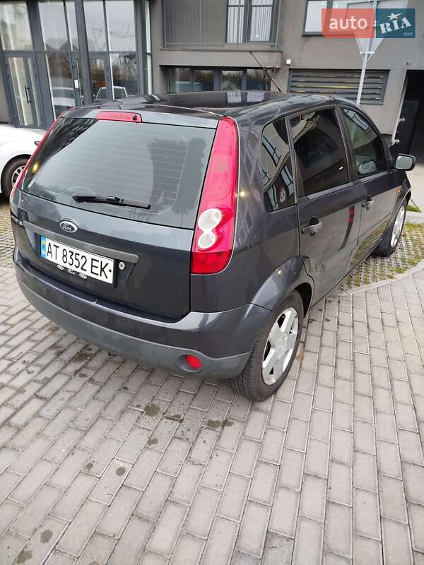 Хэтчбек Ford Fiesta 2008 в Львове