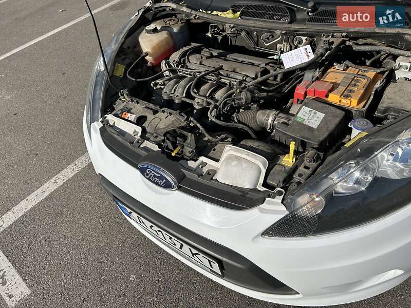Хэтчбек Ford Fiesta 2012 в Киеве