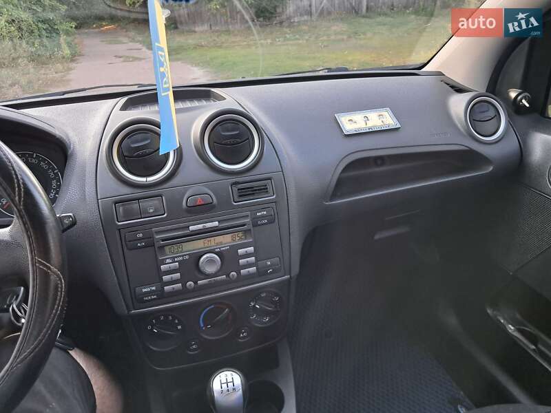 Хэтчбек Ford Fiesta 2007 в Виннице