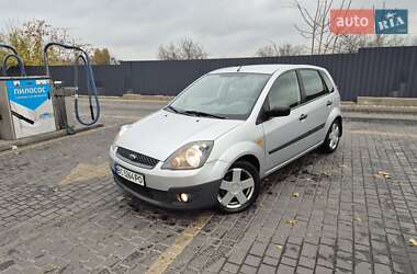 Хетчбек Ford Fiesta 2008 в Дніпрі