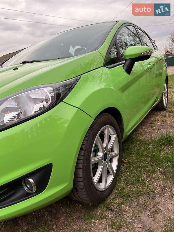 Седан Ford Fiesta 2014 в Чернигове фото 3 Седан Ford Fiesta 2014 в Чернигове