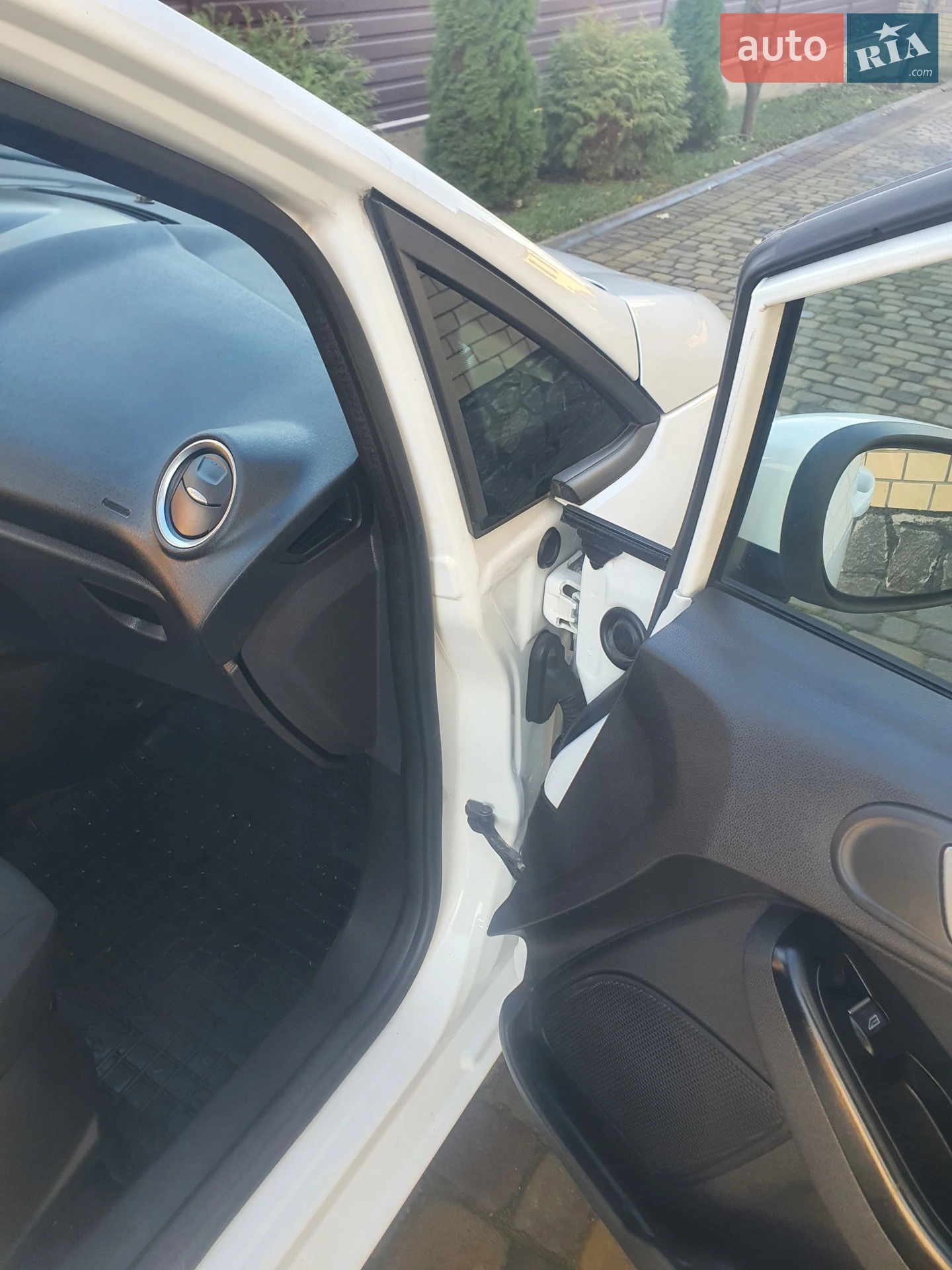 2016 Ford Fiesta - мініатюра 8