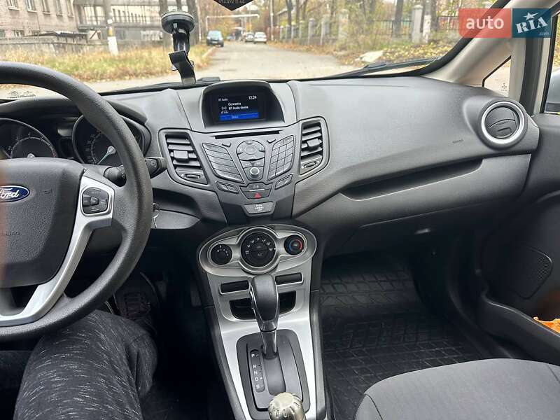 Седан Ford Fiesta 2019 в Днепре