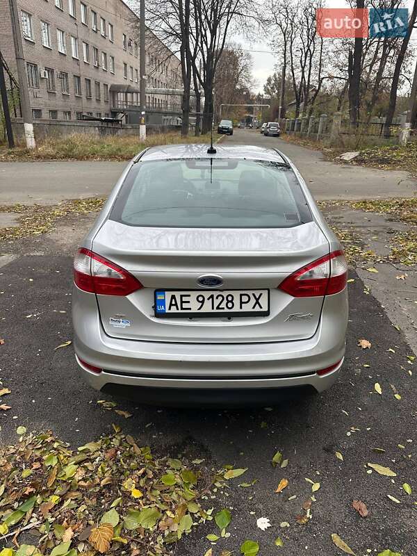 Седан Ford Fiesta 2019 в Днепре