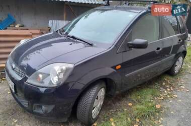 Хэтчбек Ford Fiesta 2007 в Сваляве