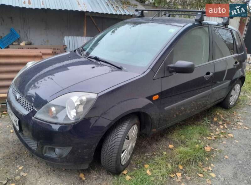 Хэтчбек Ford Fiesta 2007 в Сваляве