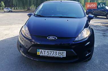 Хэтчбек Ford Fiesta 2012 в Ивано-Франковске