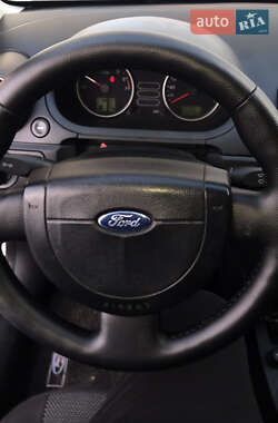 Хетчбек Ford Fiesta 2005 в Білій Церкві