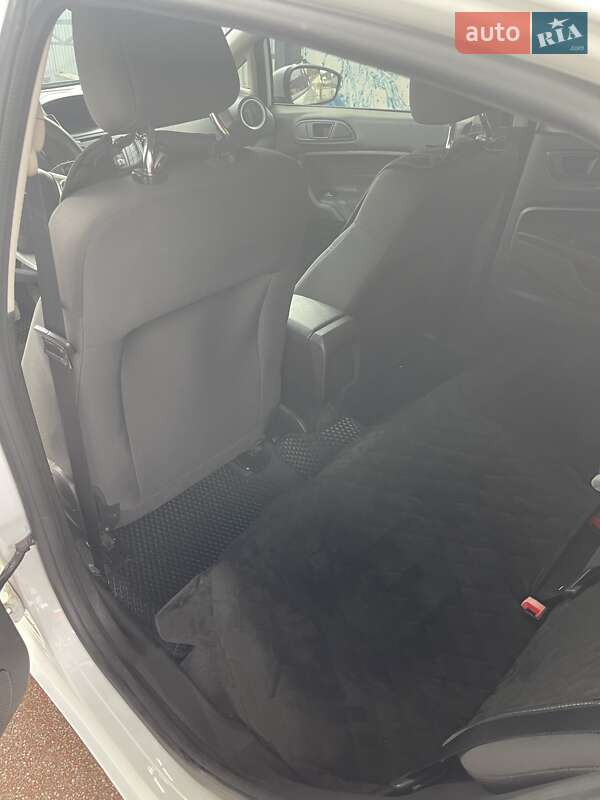 Седан Ford Fiesta 2019 в Чернівцях фото 9 Седан Ford Fiesta 2019 в Чернівцях
