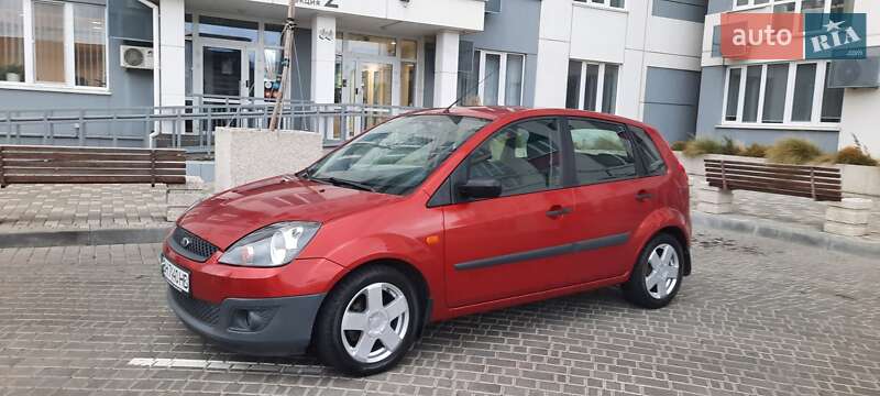 Хэтчбек Ford Fiesta 2007 в Одессе