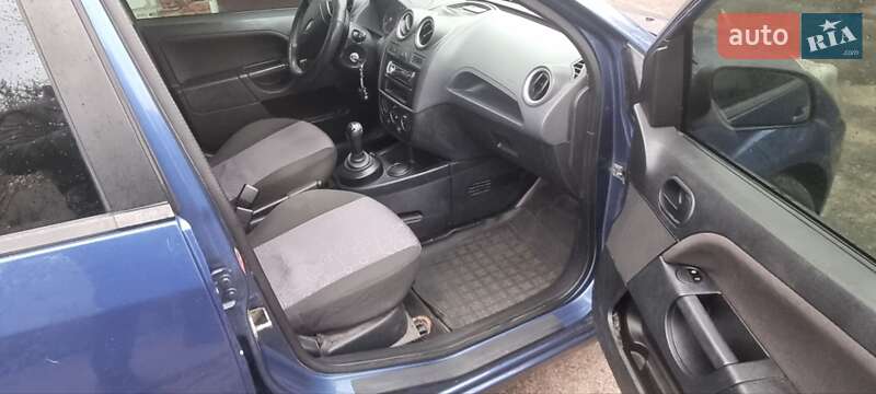Хэтчбек Ford Fiesta 2006 в Кременчуге
