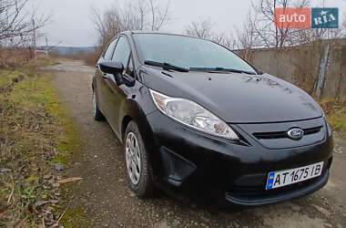 Хэтчбек Ford Fiesta 2013 в Калуше