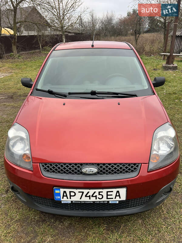 Седан Ford Fiesta 2008 в Львове