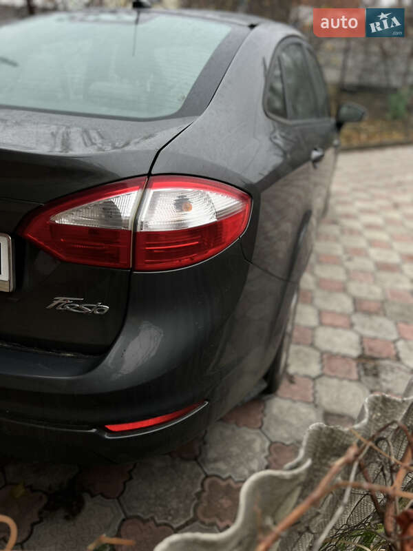 Седан Ford Fiesta 2016 в Харькове