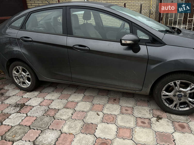 Седан Ford Fiesta 2016 в Харькове