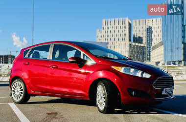 Хэтчбек Ford Fiesta 2015 в Киеве