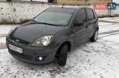 Хэтчбек Ford Fiesta 2008 в Киеве