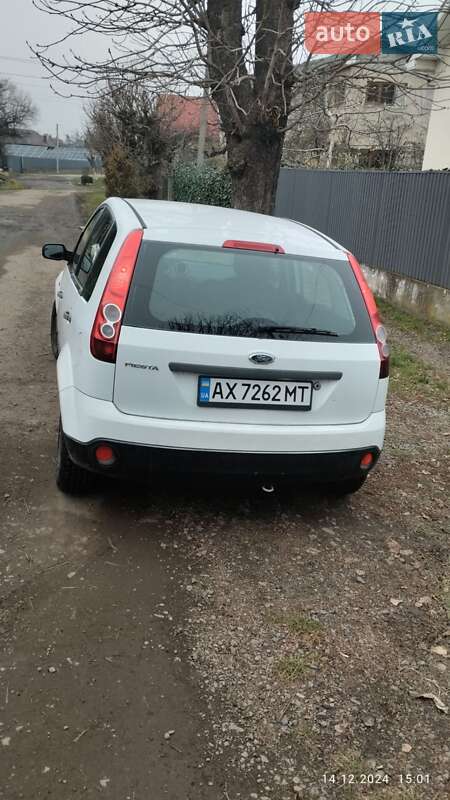 Хэтчбек Ford Fiesta 2007 в Ужгороде