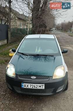 Хэтчбек Ford Fiesta 2007 в 