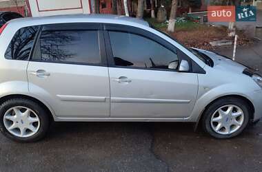 Хетчбек Ford Fiesta 2007 в Глибокій